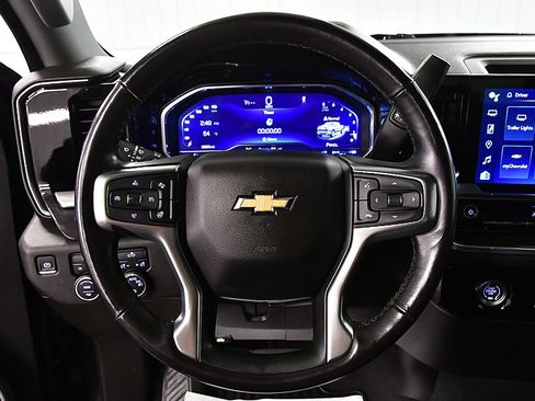 Used 2022 Chevrolet Silverado 1500 LT AWD/4WD image 19