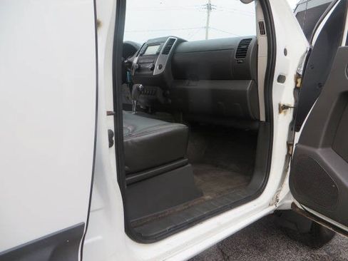 Used 2014 Nissan Xterra PRO-4X w/ Pro-4x Leather Package AWD/4WD image 24
