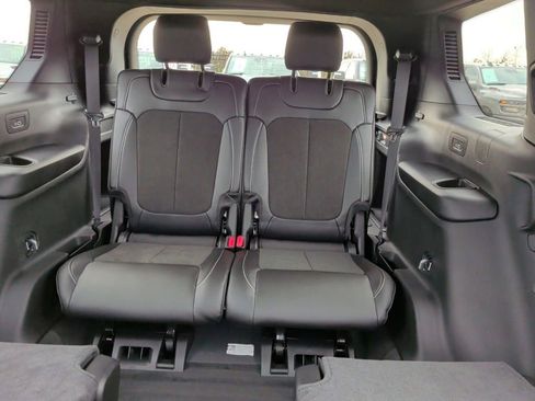 New 2025 Jeep Grand Cherokee L Altitude image 43