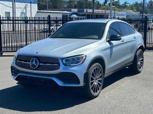 Used 2021 Mercedes-Benz GLC 300 4MATIC Coupe image 3