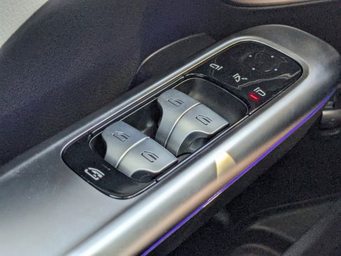 New 2026 Mercedes-Benz C 300 4MATIC Sedan image 21