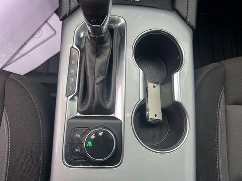 Used 2025 Chevrolet Blazer LT w/ Convenience Package image 31