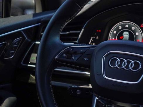 Used 2025 Audi Q7 2.0T Premium w/ Convenience Package AWD/4WD image 16