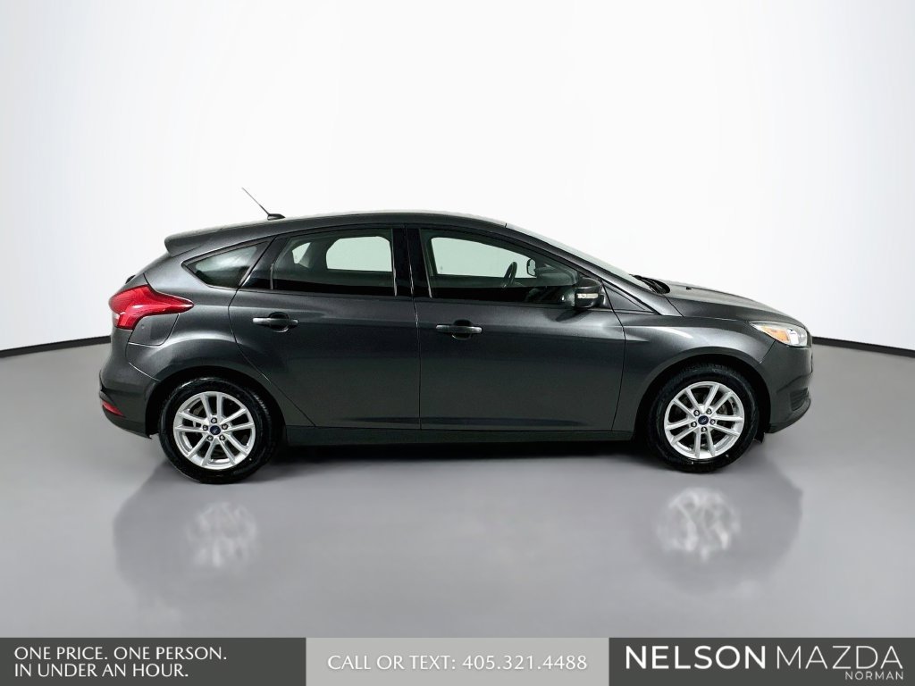 Used 2018 Ford Focus SE FWD image 5
