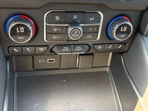 Used 2022 Chevrolet Tahoe High Country AWD/4WD image 22