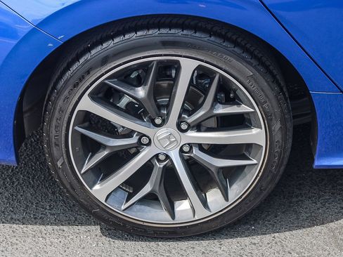 Used 2023 Honda Civic Touring image 12