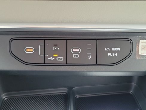New 2026 Kia Carnival SX Prestige FWD image 34