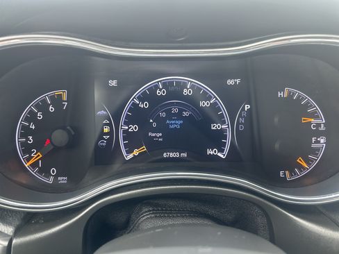 Used 2022 Jeep Grand Cherokee Limited AWD/4WD image 22