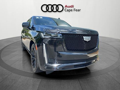 Used 2023 Cadillac Escalade ESV Sport Platinum w/ LPO, ONYX Package AWD/4WD image 7