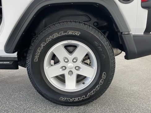 Used 2022 Jeep Wrangler Sport image 45