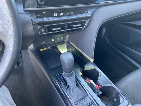 Used 2025 Toyota Camry LE image 37