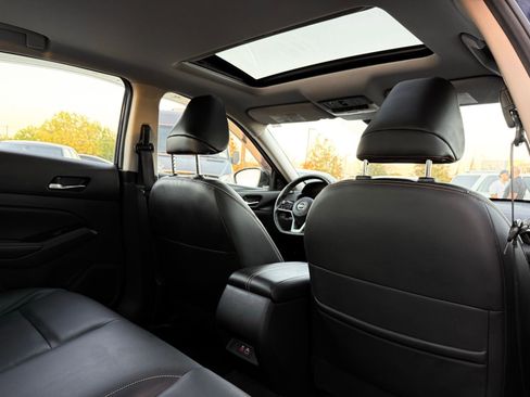 Used 2023 Nissan Altima 2.5 SR w/ SR Premium Package image 26