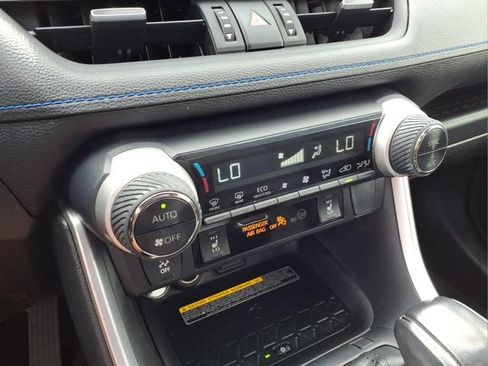 Used 2020 Toyota RAV4 XSE AWD/4WD image 22
