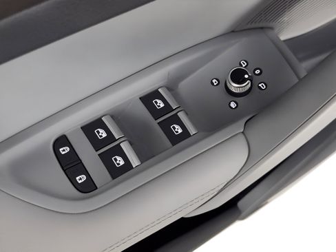 Certified 2023 Audi Q5 e Premium Plus w/ Premium Plus Package image 15