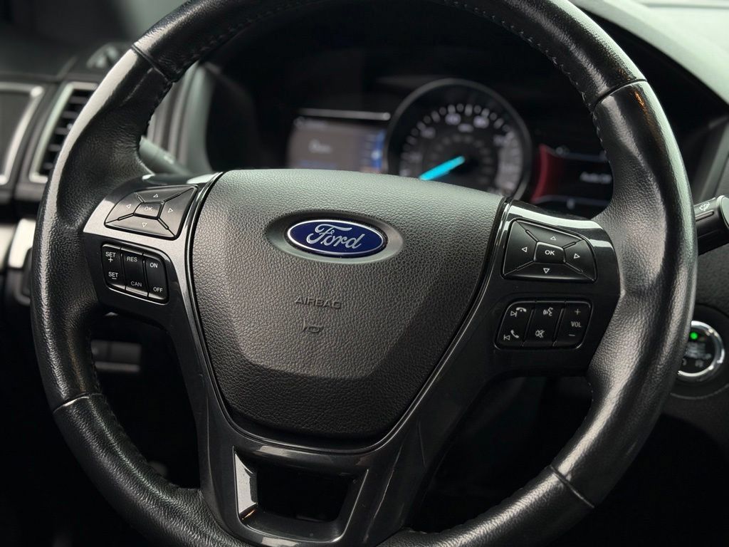 Used 2019 Ford Explorer XLT AWD/4WD image 8