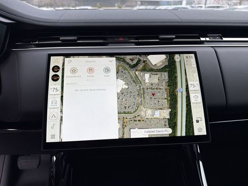 Used 2025 Land Rover Range Rover Sport SE image 26