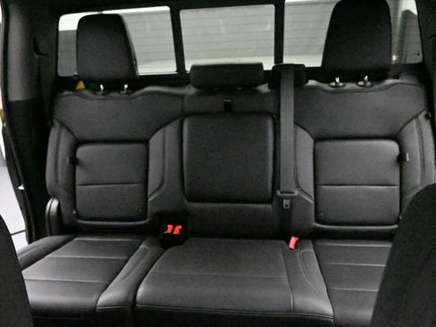 Certified 2022 GMC Sierra 1500 SLT w/ SLT Convenience Package AWD/4WD image 17