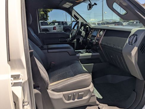 Used 2011 Ford F250 Lariat w/ Lariat Interior Pkg AWD/4WD image 33