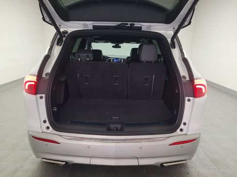 Used 2022 Buick Enclave Essence FWD image 29
