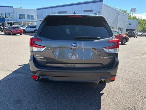 Used 2020 Subaru Forester Premium AWD/4WD image 4