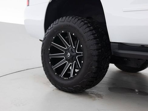 Used 2018 Chevrolet Tahoe LT AWD/4WD image 19