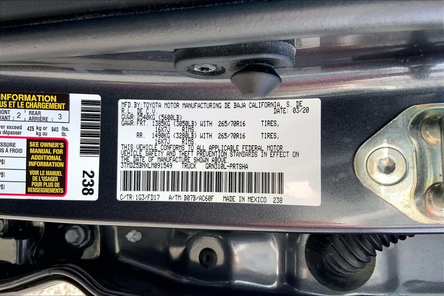 Used 2020 Toyota Tacoma TRD Off-Road w/ Technology Package AWD/4WD image 36