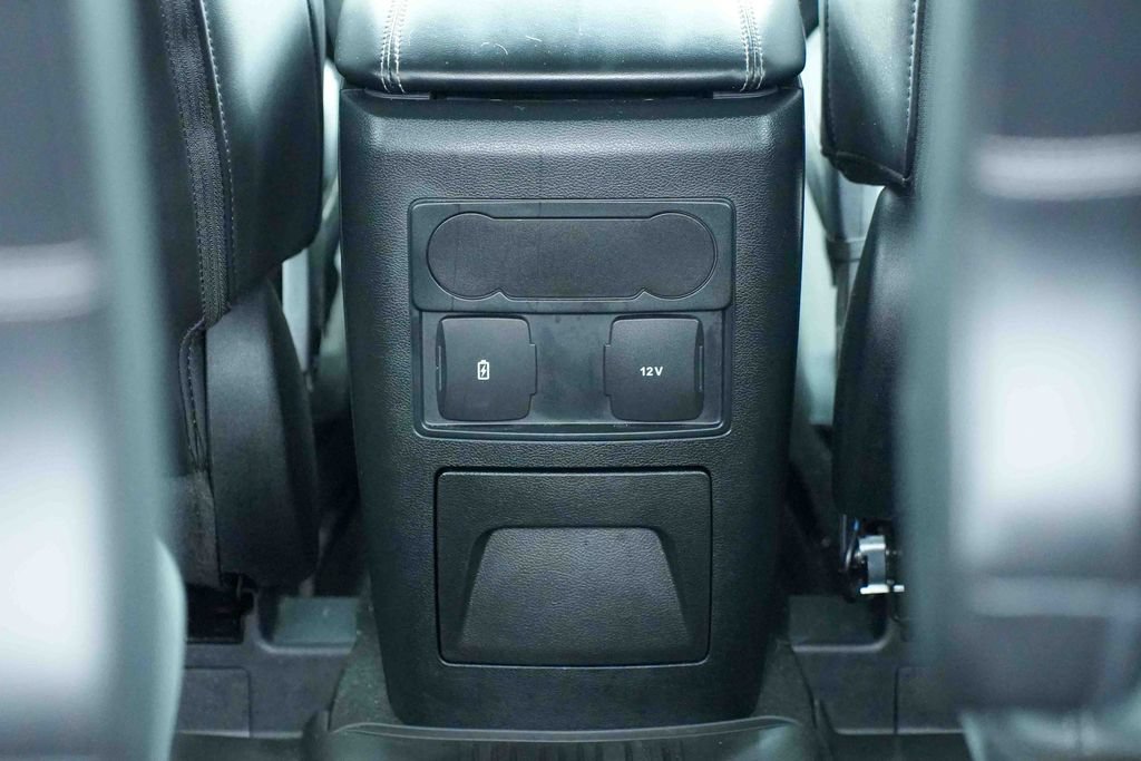Used 2023 Ford Explorer XLT w/ Equipment Group 202A AWD/4WD image 14
