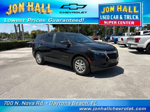 Used 2023 Chevrolet Equinox LS w/ Driver Confidence II Package FWD image 17