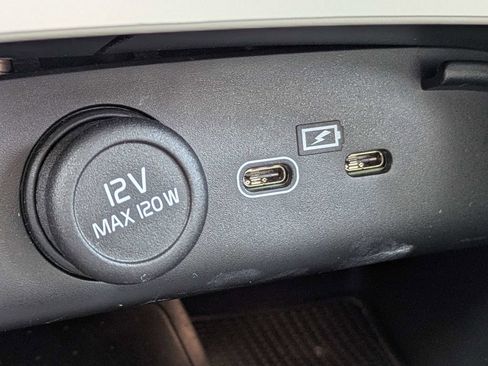 Certified 2026 Volvo XC40 B5 Plus AWD/4WD image 25