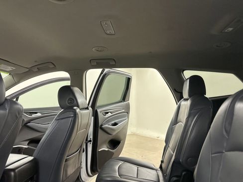 Used 2019 Buick Enclave Essence AWD/4WD image 30