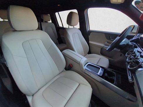 Certified 2025 Mercedes-Benz GLB 250 image 20