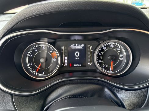 Used 2019 Jeep Cherokee Latitude w/ Popular Appearance Group FWD image 20