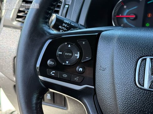 Used 2019 Honda Pilot Touring image 17