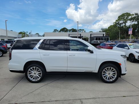 Certified 2023 Cadillac Escalade Premium Luxury w/ Performance Package AWD/4WD image 3