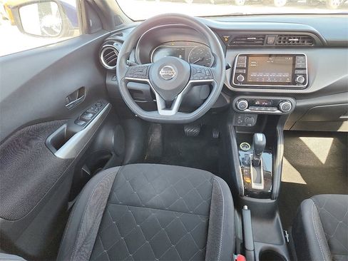 Used 2019 Nissan Kicks SV image 10