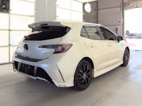 Used 2019 Toyota Corolla XSE FWD image 4