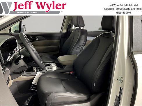 New 2026 Kia Carnival EX FWD image 16