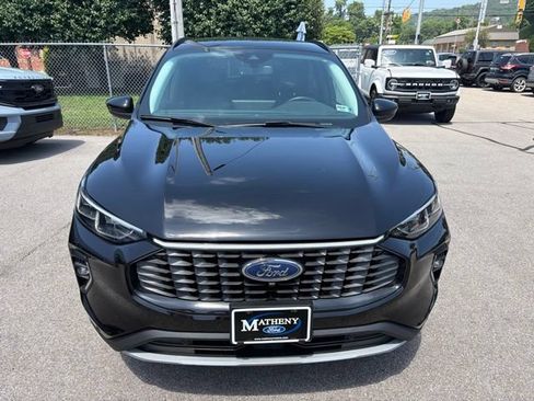 Used 2023 Ford Escape Platinum AWD/4WD image 10