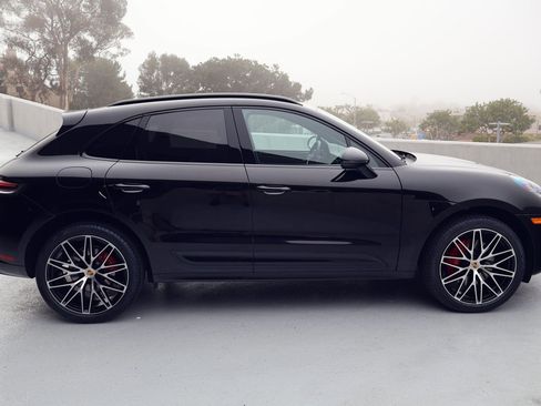Certified 2022 Porsche Macan S image 8