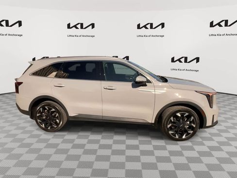 Certified 2024 Kia Sorento X-Line EX AWD/4WD image 9
