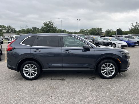 Used 2024 Honda CR-V EX image 4