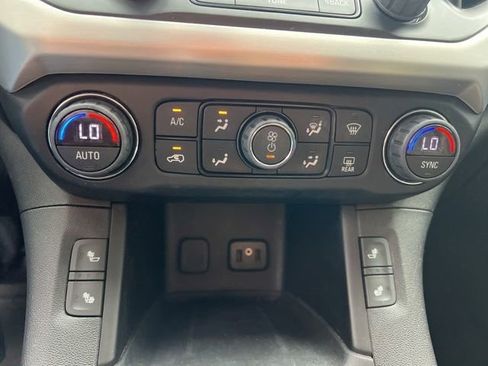 Used 2018 GMC Acadia SLT FWD image 21