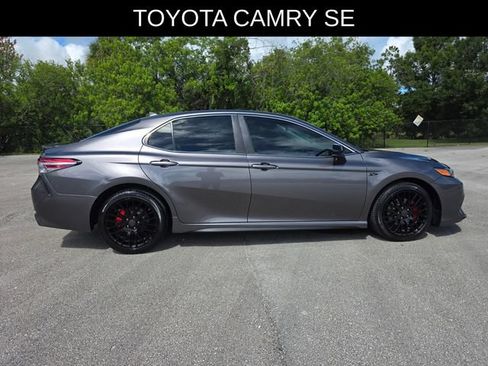 Used 2019 Toyota Camry SE FWD image 2