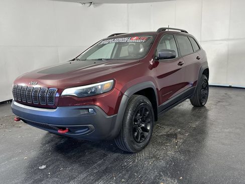 Used 2020 Jeep Cherokee Trailhawk w/ Cold Weather Group AWD/4WD image 4