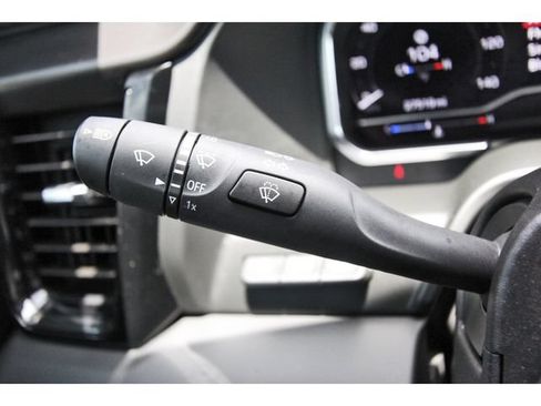 Used 2024 GMC Sierra 1500 AT4 w/ Technology Package AWD/4WD image 18