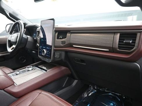 Certified 2024 Ford Expedition Limited AWD/4WD image 27
