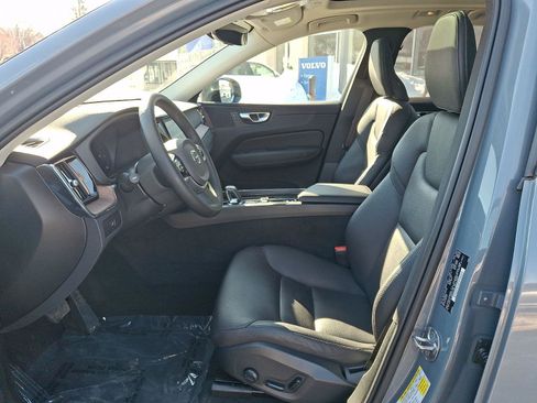 Certified 2023 Volvo XC60 B5 Plus w/ Protection Package Premier image 13