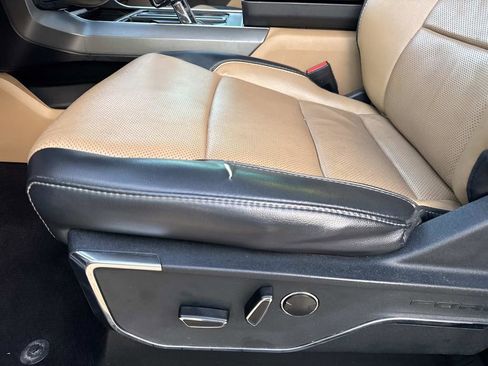 Used 2021 Ford F150 Lariat image 19