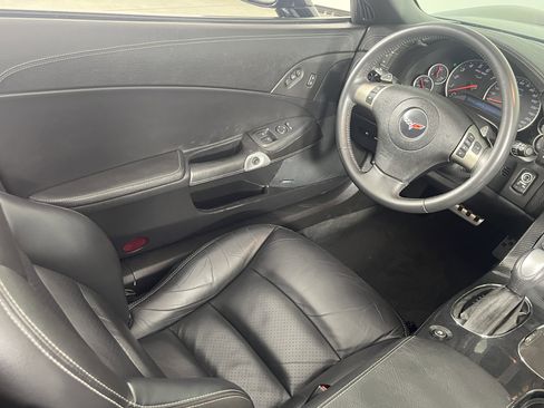 Used 2010 Chevrolet Corvette Grand Sport w/ Preferred Equipment Group image 10