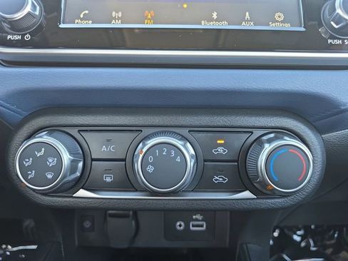 Certified 2025 Nissan Versa SV w/ Trunk Package FWD image 4